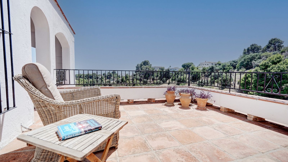 5 Bed Townhouse for sale in Mijas Costa Del Sol, Málaga, Spain