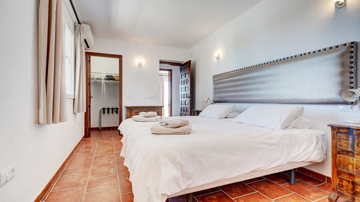5 Bed Townhouse for sale in Mijas Costa Del Sol, Málaga, Spain