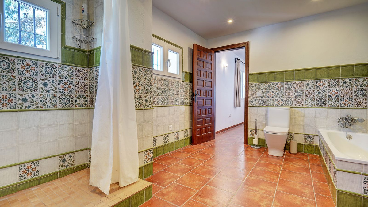 5 Bed Townhouse for sale in Mijas Costa Del Sol, Málaga, Spain