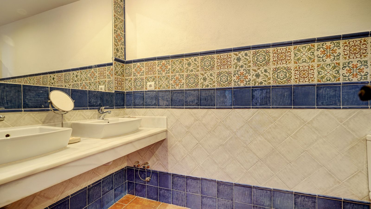 5 Bed Townhouse for sale in Mijas Costa Del Sol, Málaga, Spain