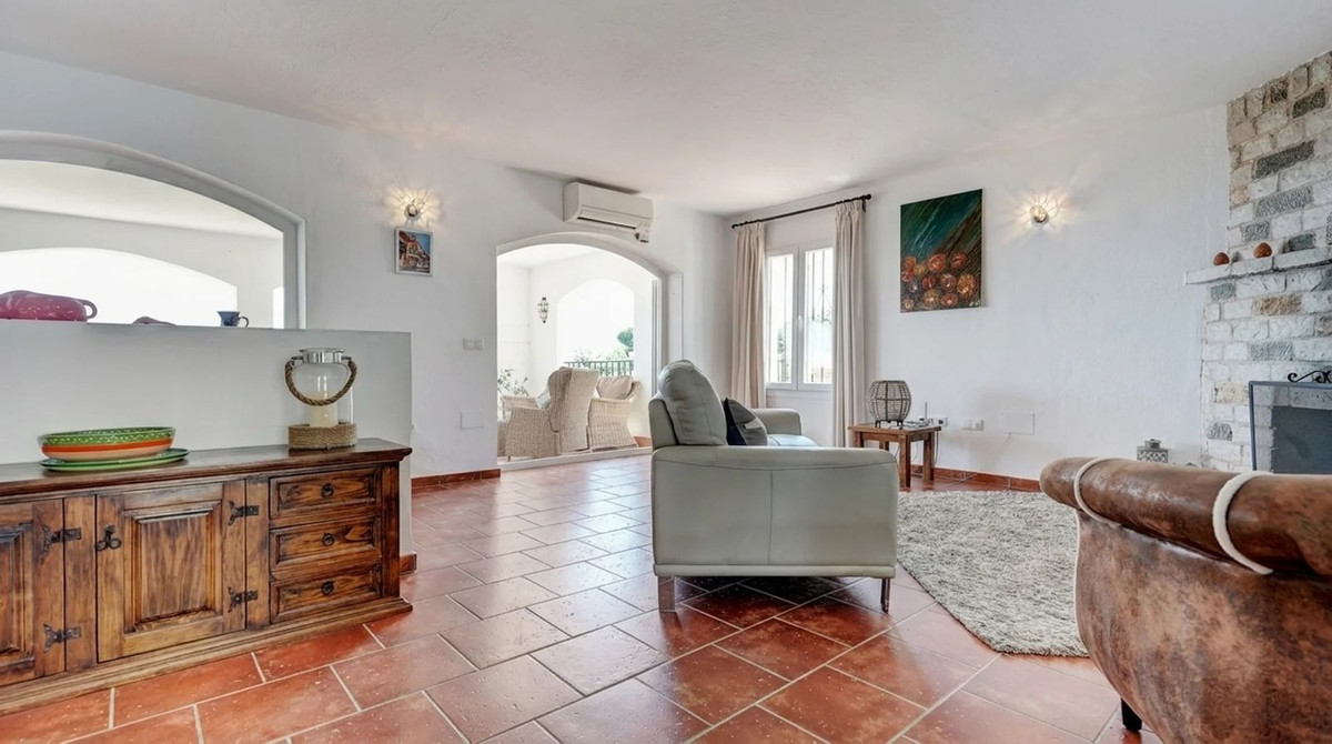 5 Bed Townhouse for sale in Mijas Costa Del Sol, Málaga, Spain
