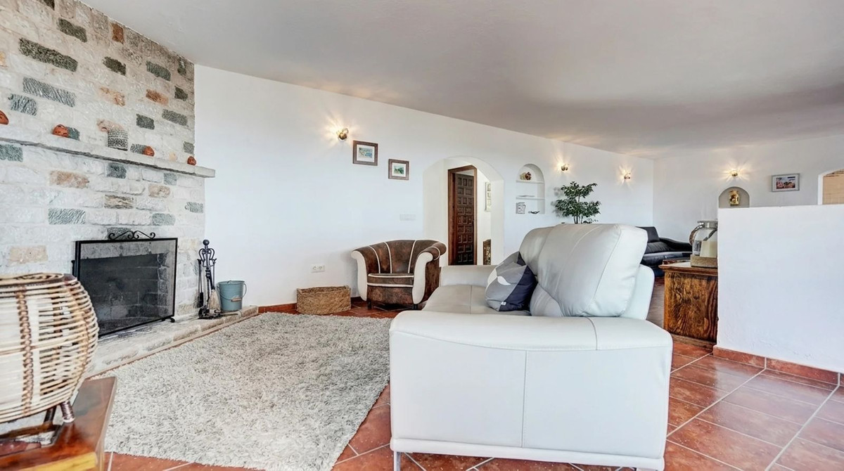5 Bed Townhouse for sale in Mijas Costa Del Sol, Málaga, Spain