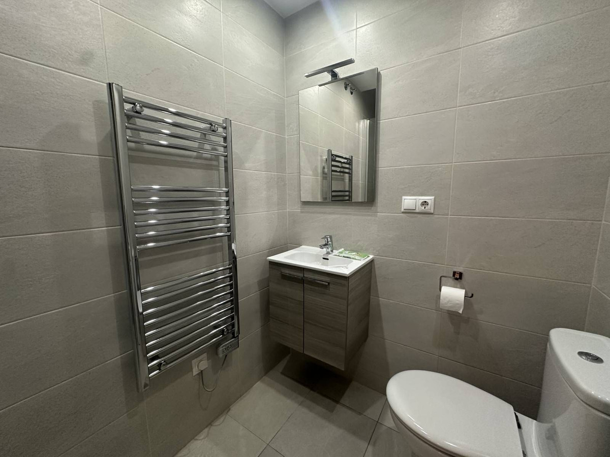Se vende Apartamento en Planta Última de 3 dormitorios en Costa Del Sol, Málaga, España