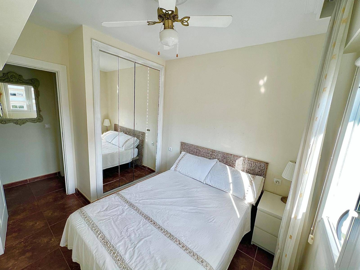 Se vende Apartamento en Planta Última de 3 dormitorios en Costa Del Sol, Málaga, España