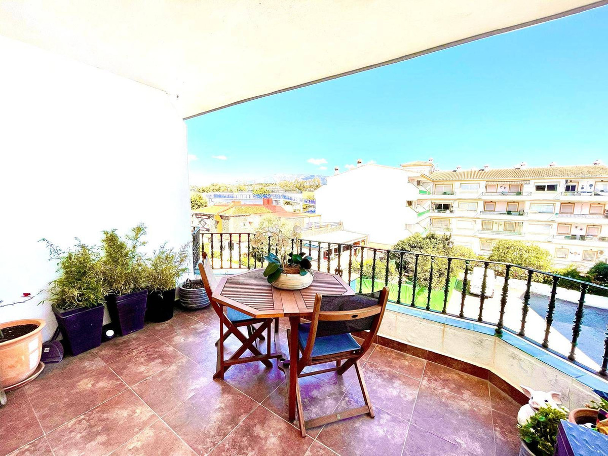 Se vende Apartamento en Planta Última de 3 dormitorios en Costa Del Sol, Málaga, España