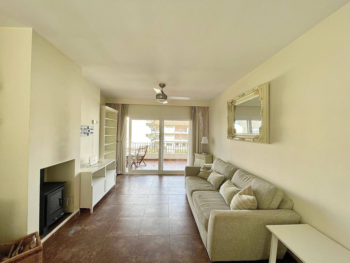 Se vende Apartamento en Planta Última de 3 dormitorios en Costa Del Sol, Málaga, España