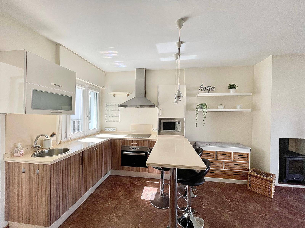 Se vende Apartamento en Planta Última de 3 dormitorios en Costa Del Sol, Málaga, España