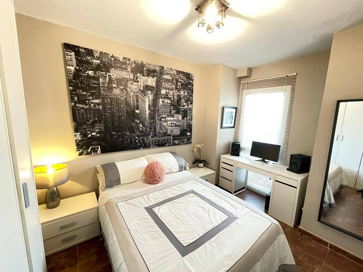Se vende Apartamento en Planta Última de 3 dormitorios en Costa Del Sol, Málaga, España