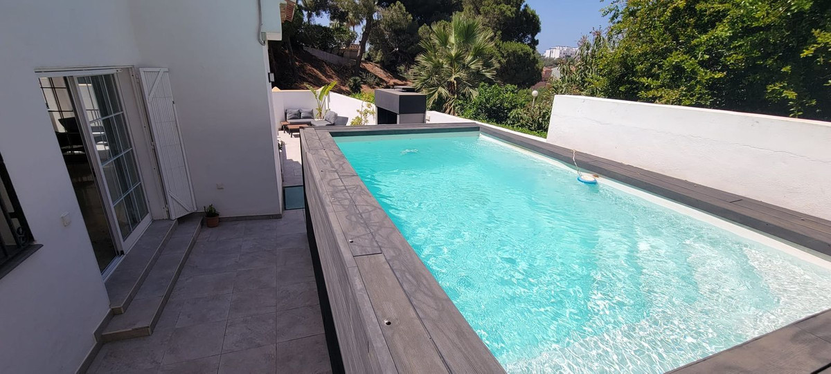 Se vende Villa - Chalet de 3 dormitorios en Costa Del Sol, Málaga, España