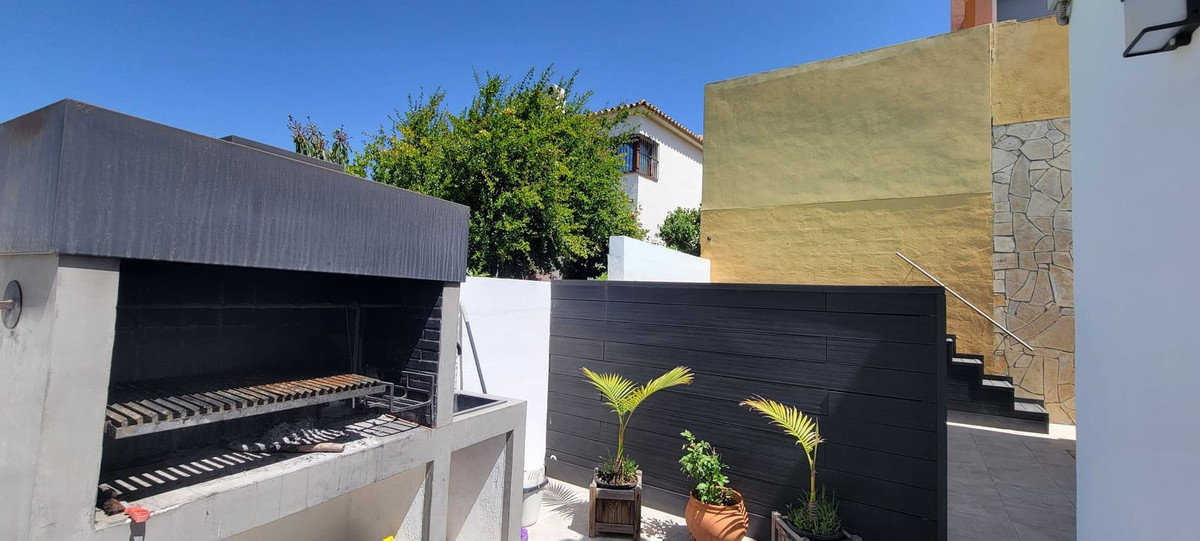 Se vende Villa - Chalet de 3 dormitorios en Costa Del Sol, Málaga, España
