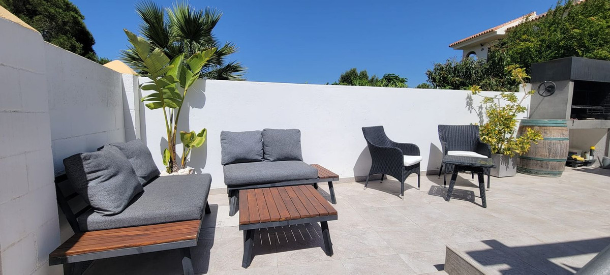Se vende Villa - Chalet de 3 dormitorios en Costa Del Sol, Málaga, España