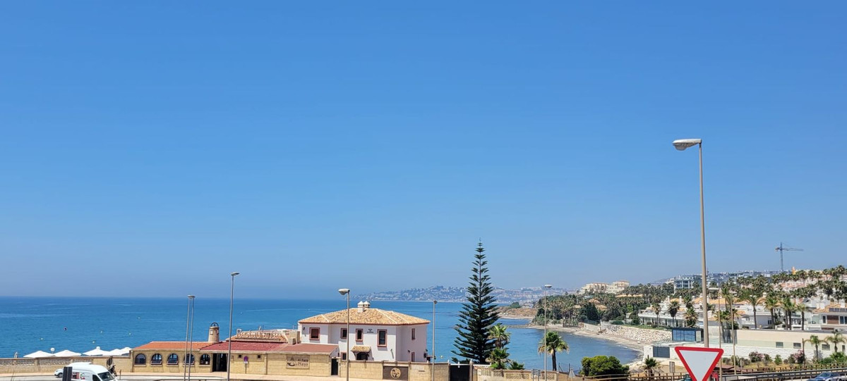 Se vende Villa - Chalet de 3 dormitorios en Costa Del Sol, Málaga, España