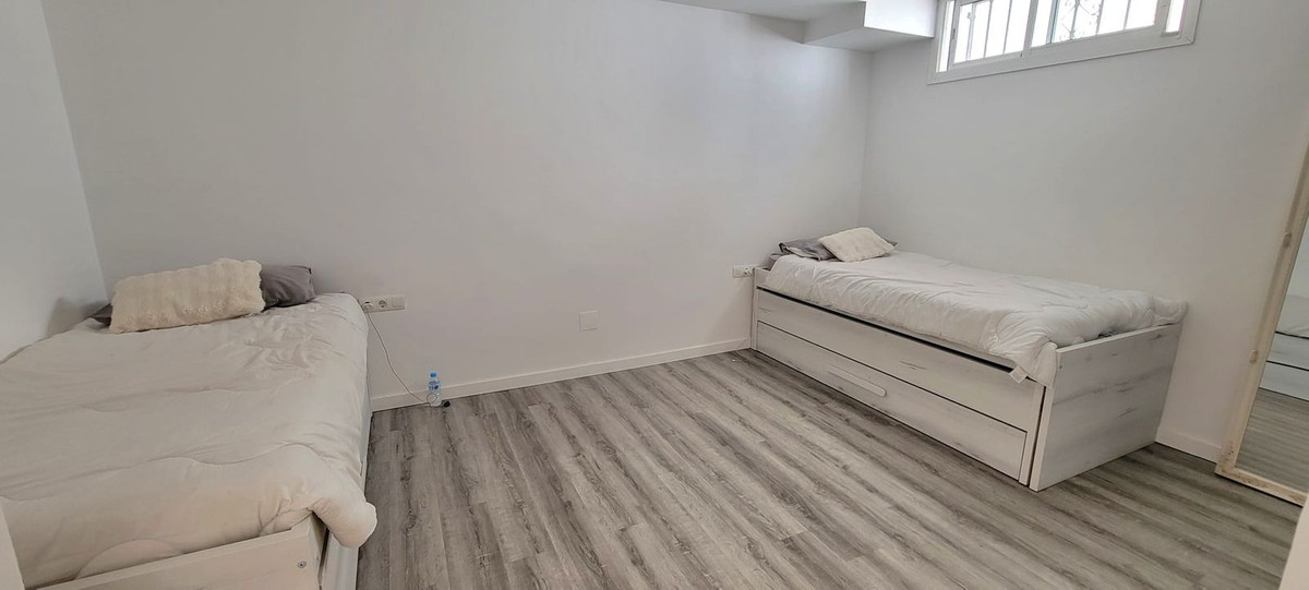 Se vende Villa - Chalet de 3 dormitorios en Costa Del Sol, Málaga, España
