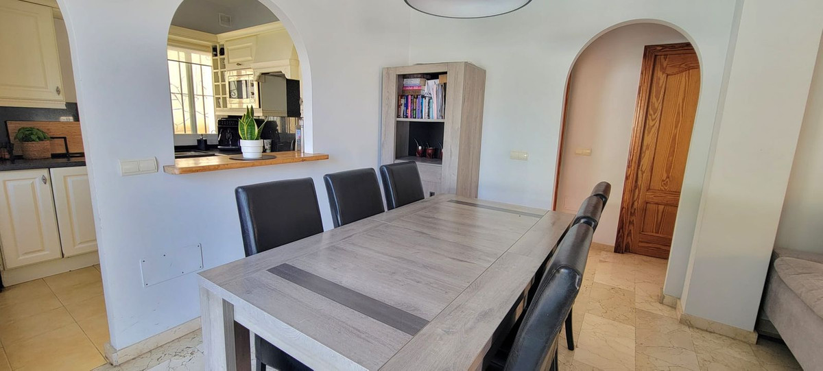 Se vende Villa - Chalet de 3 dormitorios en Costa Del Sol, Málaga, España