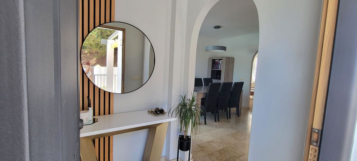 Se vende Villa - Chalet de 3 dormitorios en Costa Del Sol, Málaga, España