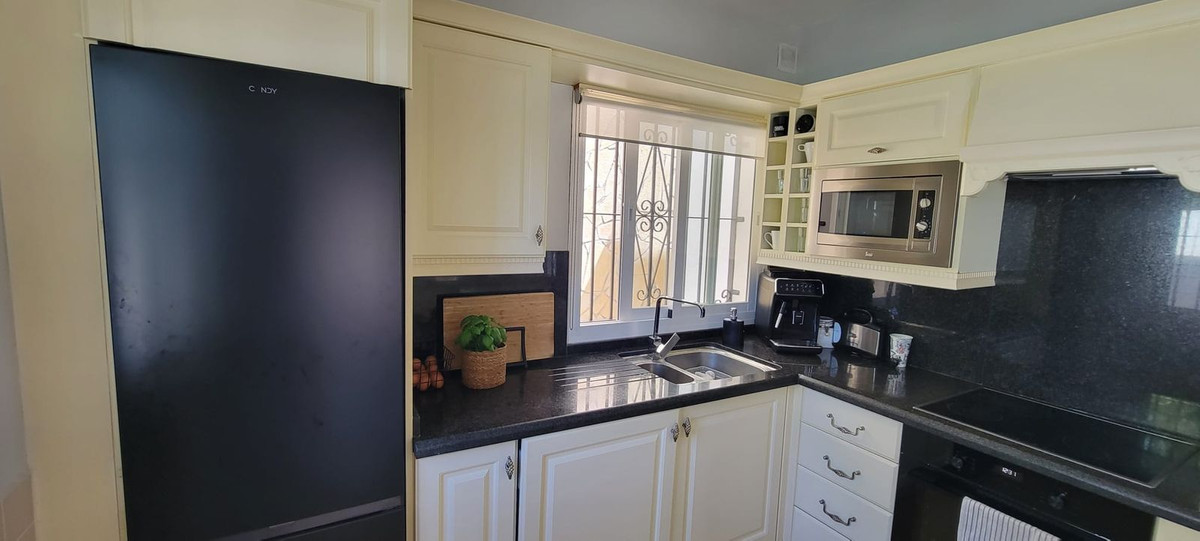 Se vende Villa - Chalet de 3 dormitorios en Costa Del Sol, Málaga, España