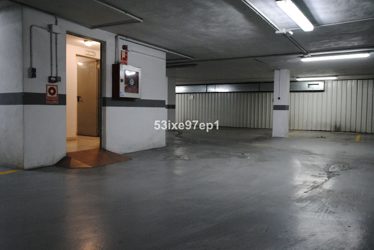Commercial unit for sale in Fuengirola Costa Del Sol, Málaga, Spain