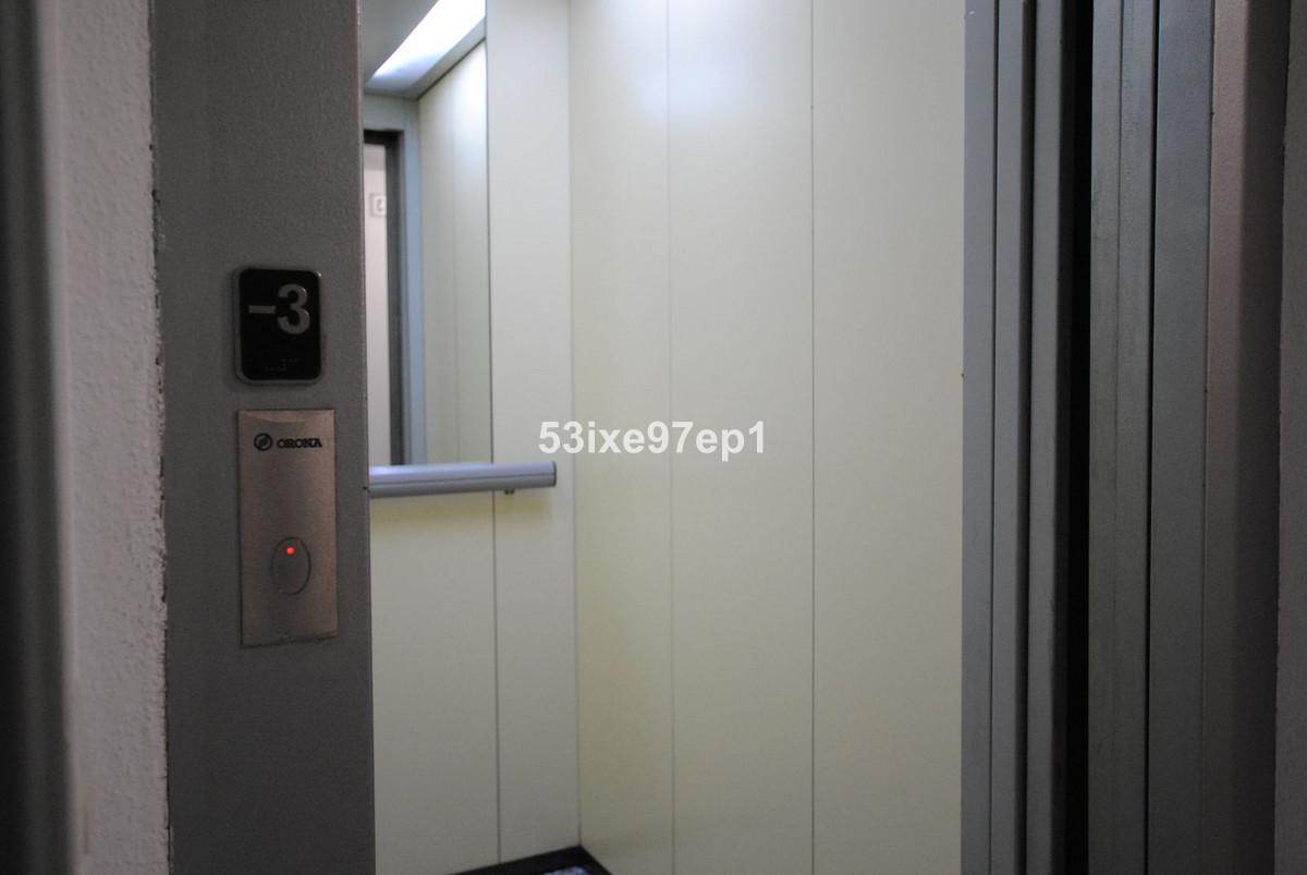 Commercial unit for sale in Fuengirola Costa Del Sol, Málaga, Spain