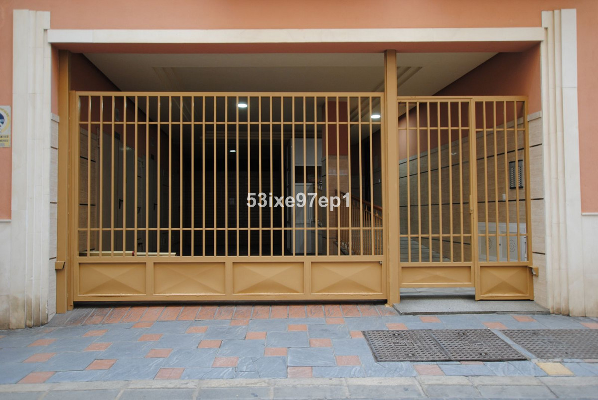 Commercial unit for sale in Fuengirola Costa Del Sol, Málaga, Spain