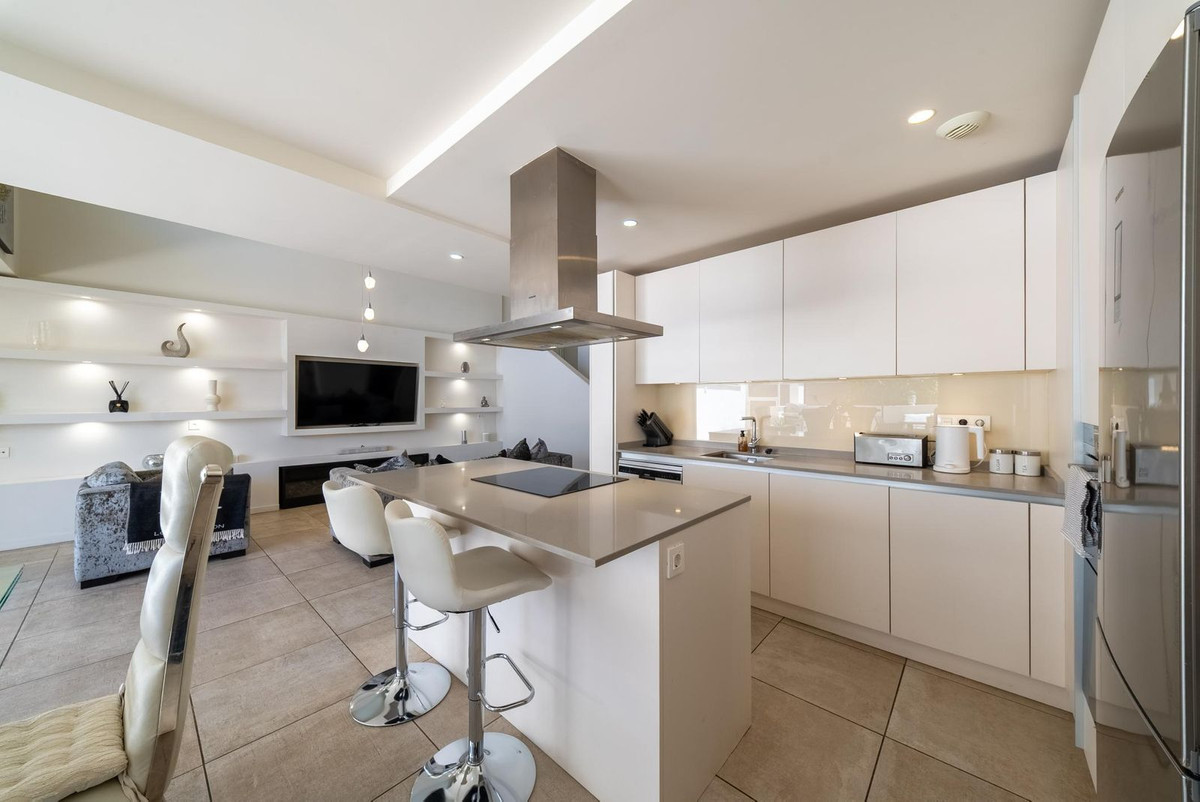 4 Bed Townhouse for sale in La Cala De Mijas Costa Del Sol, Málaga, Spain