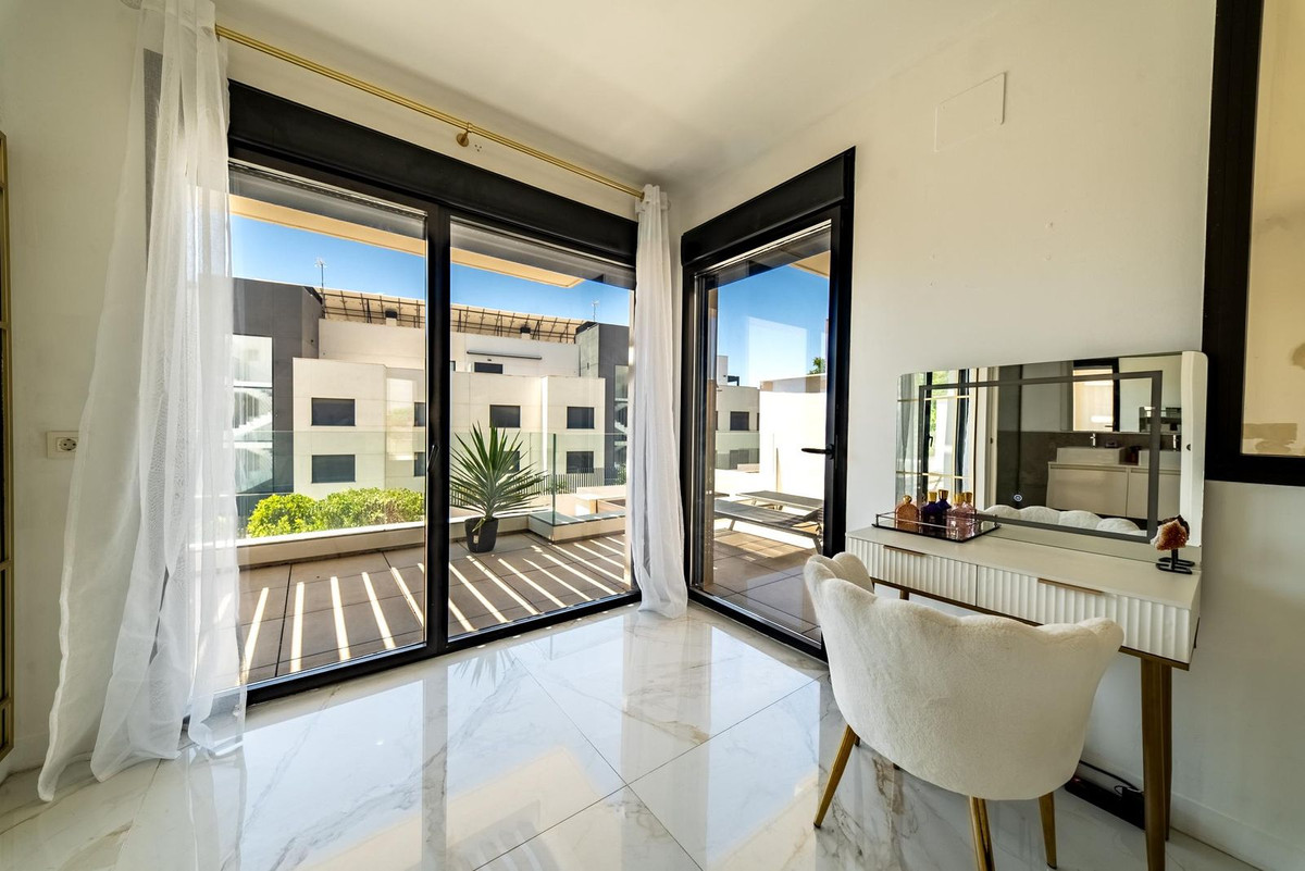 4 Bed Townhouse for sale in La Cala De Mijas Costa Del Sol, Málaga, Spain