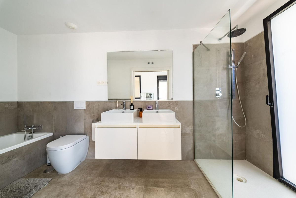 4 Bed Townhouse for sale in La Cala De Mijas Costa Del Sol, Málaga, Spain