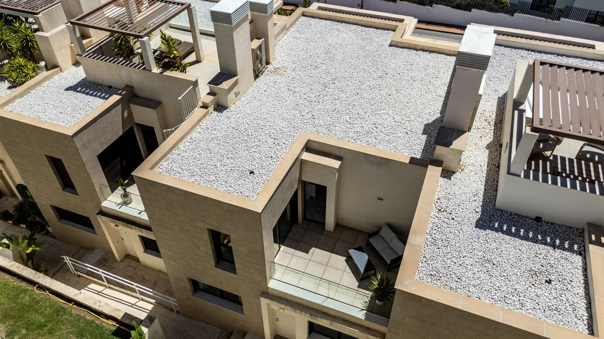 4 Bed Townhouse for sale in La Cala De Mijas Costa Del Sol, Málaga, Spain