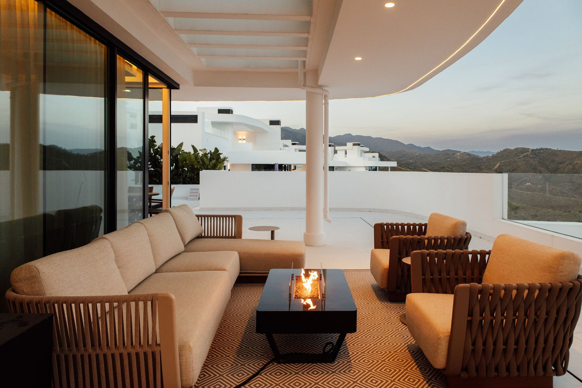 3 Bed Apartment for sale in Marbella Costa Del Sol, Málaga, Spain