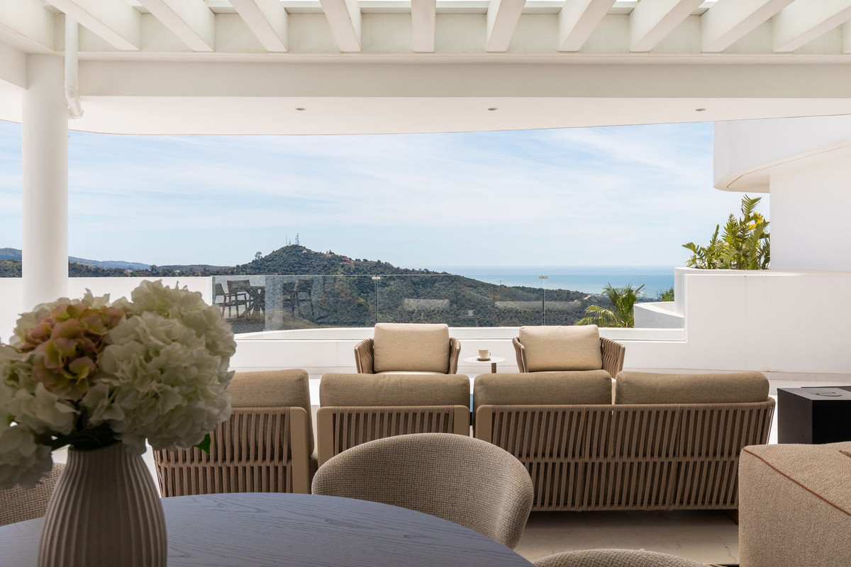 3 Bed Apartment for sale in Marbella Costa Del Sol, Málaga, Spain