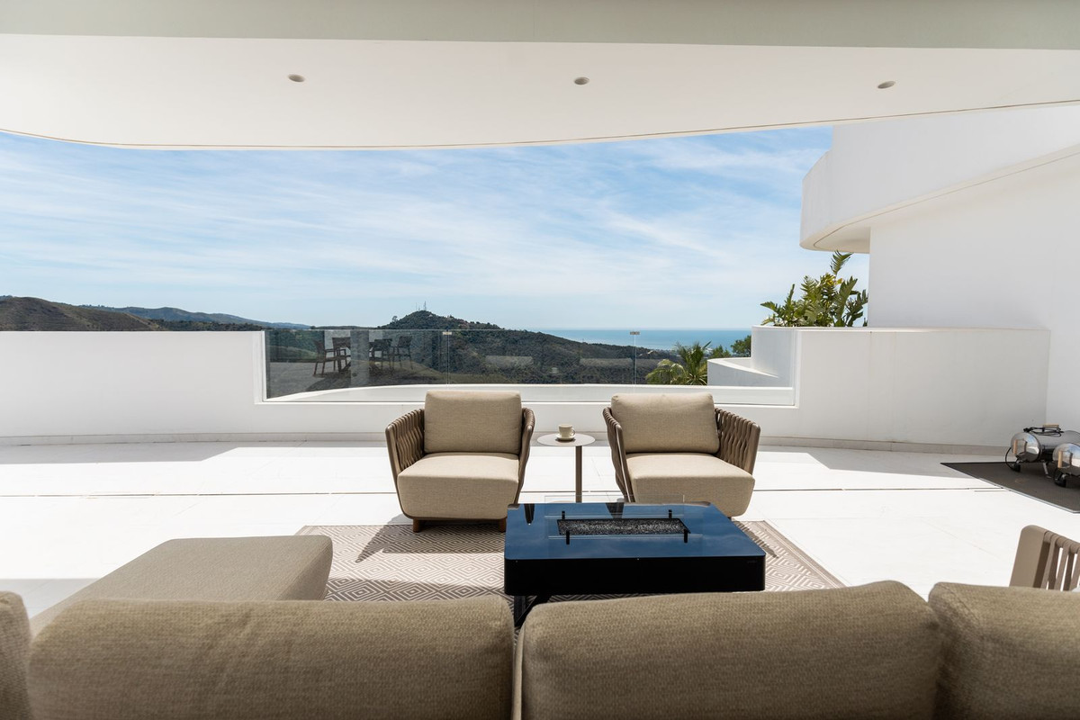 3 Bed Apartment for sale in Marbella Costa Del Sol, Málaga, Spain