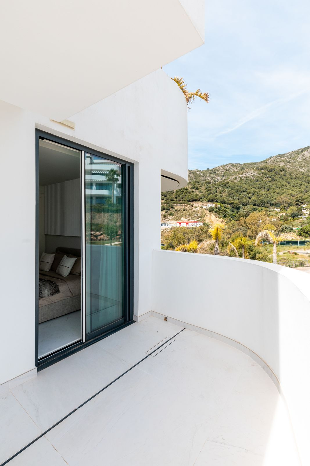 3 Bed Apartment for sale in Marbella Costa Del Sol, Málaga, Spain
