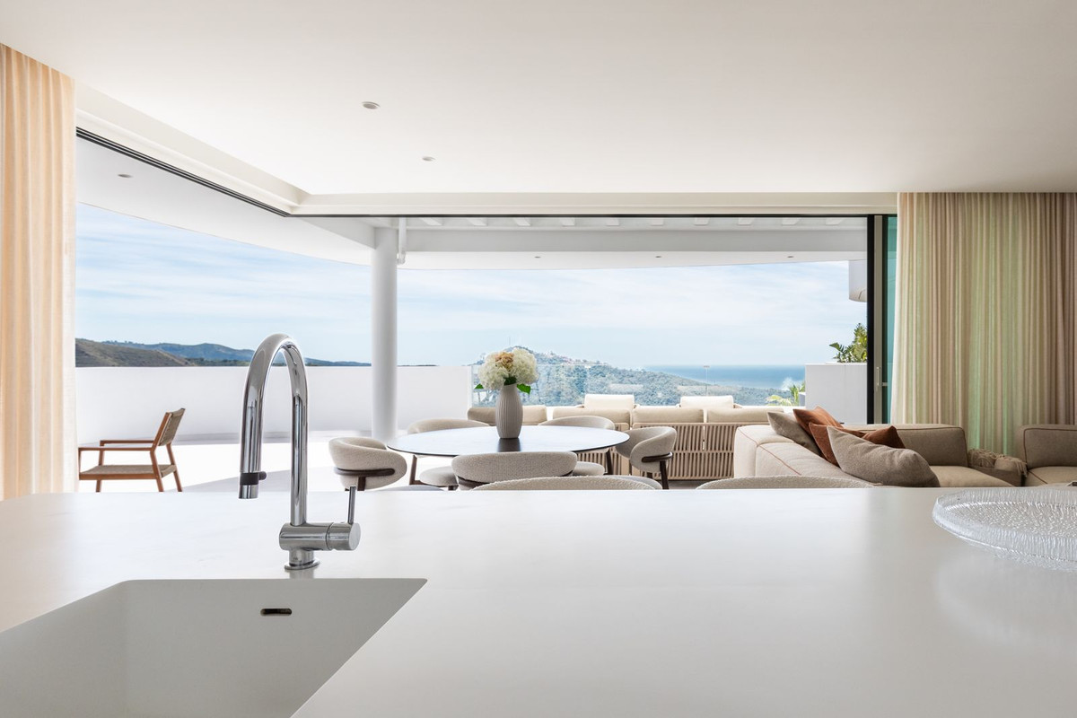 3 Bed Apartment for sale in Marbella Costa Del Sol, Málaga, Spain