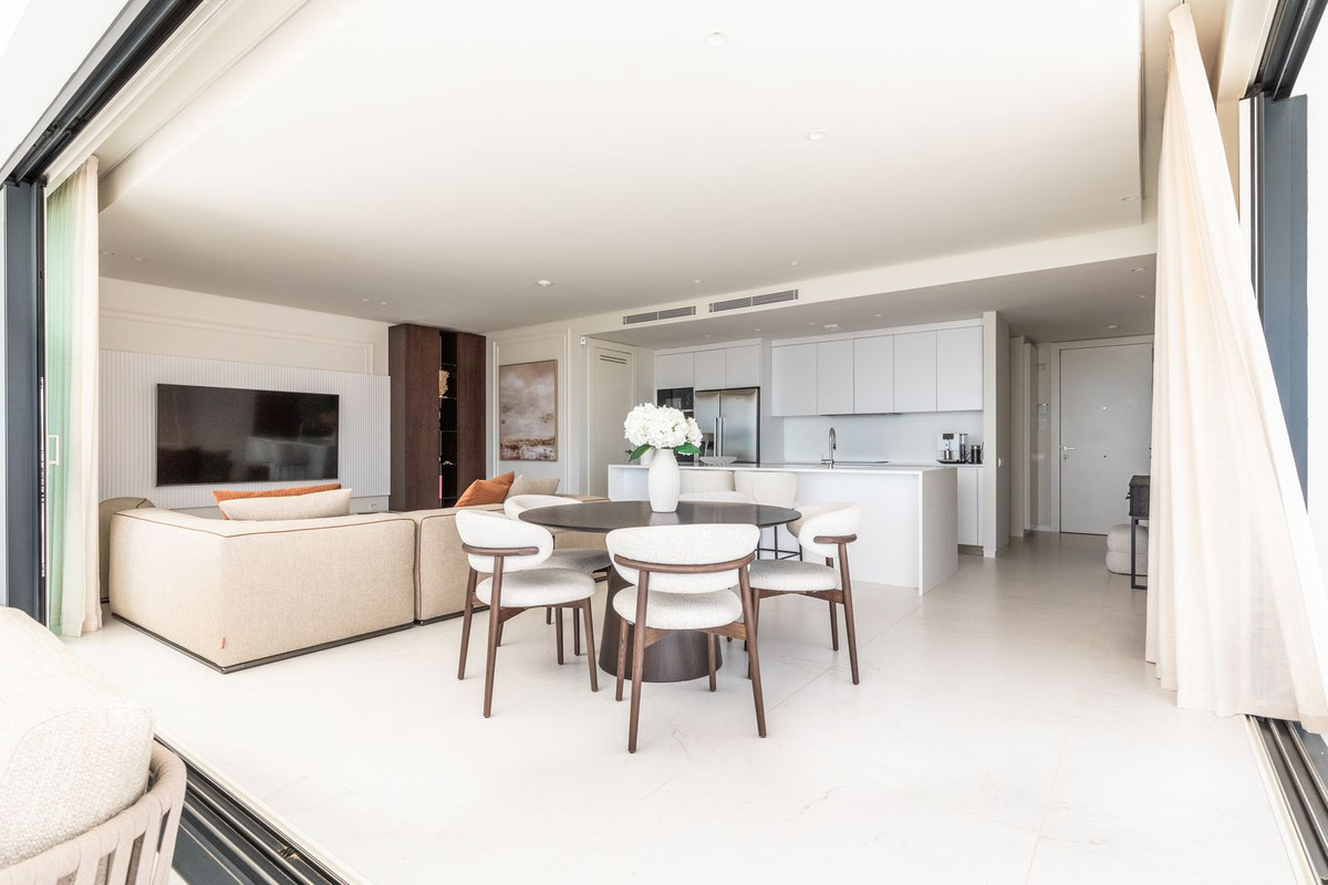 3 Bed Apartment for sale in Marbella Costa Del Sol, Málaga, Spain