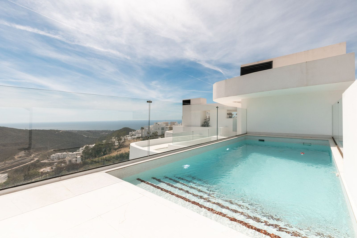 3 Bed Apartment for sale in Marbella Costa Del Sol, Málaga, Spain