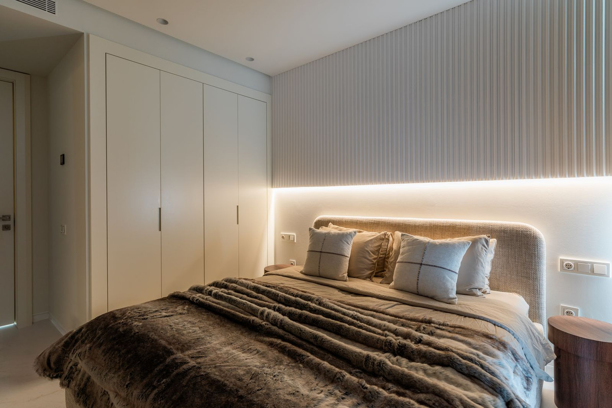 3 Bed Apartment for sale in Marbella Costa Del Sol, Málaga, Spain