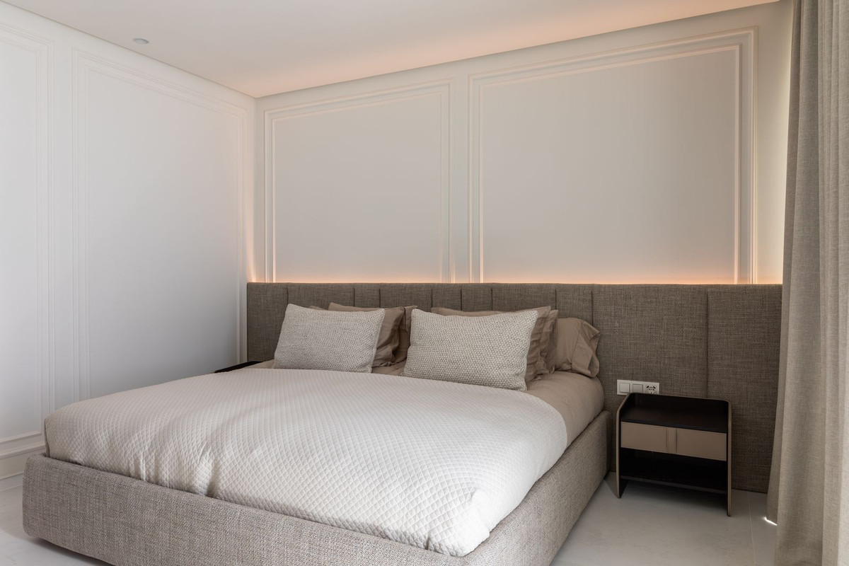 3 Bed Apartment for sale in Marbella Costa Del Sol, Málaga, Spain