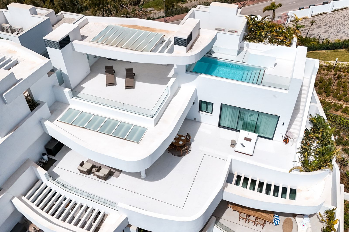 3 Bed Apartment for sale in Marbella Costa Del Sol, Málaga, Spain
