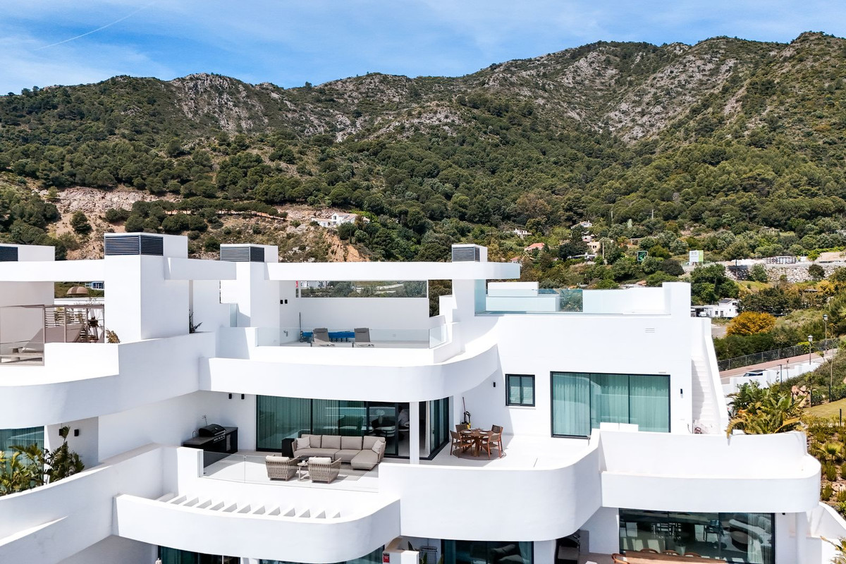 3 Bed Apartment for sale in Marbella Costa Del Sol, Málaga, Spain