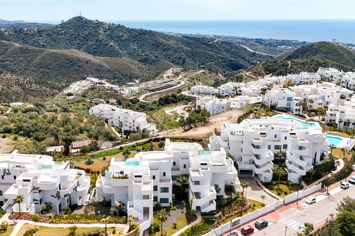 3 Bed Apartment for sale in Marbella Costa Del Sol, Málaga, Spain
