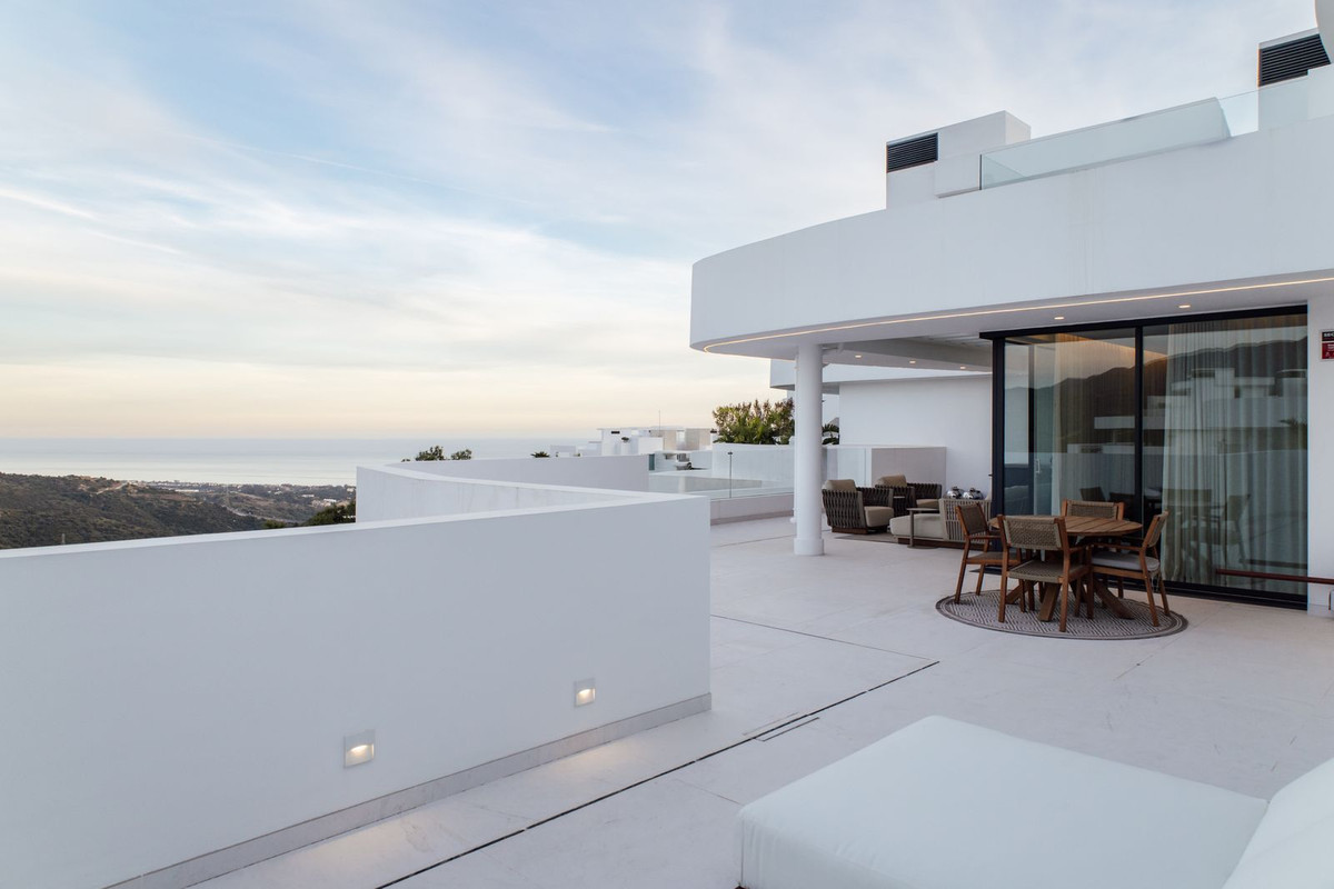 3 Bed Apartment for sale in Marbella Costa Del Sol, Málaga, Spain