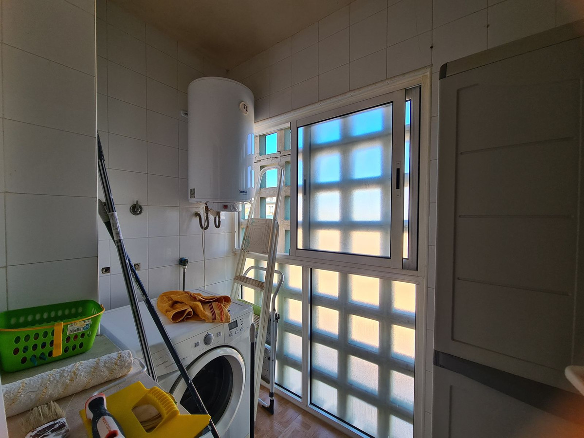 Se vende Apartamento Planta Media de 2 dormitorios en Costa Del Sol, Málaga, España