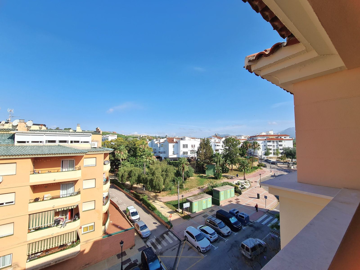 Se vende Apartamento Planta Media de 2 dormitorios en Costa Del Sol, Málaga, España