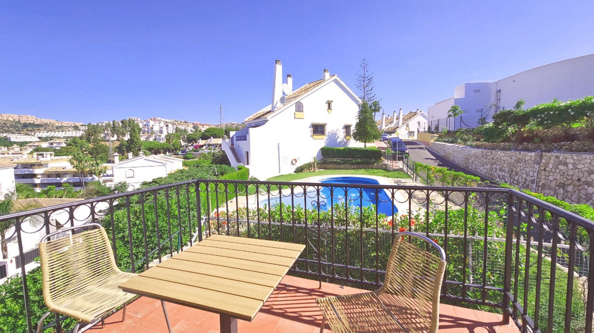 4 Bed Townhouse for sale in Calahonda Costa Del Sol, Málaga, Spain