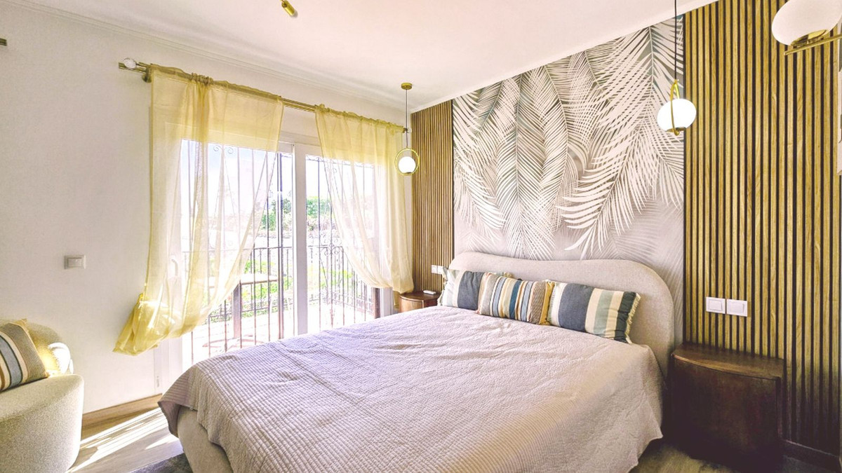 4 Bed Townhouse for sale in Calahonda Costa Del Sol, Málaga, Spain