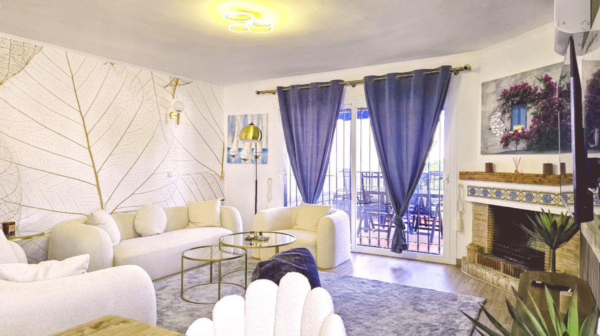 4 Bed Townhouse for sale in Calahonda Costa Del Sol, Málaga, Spain