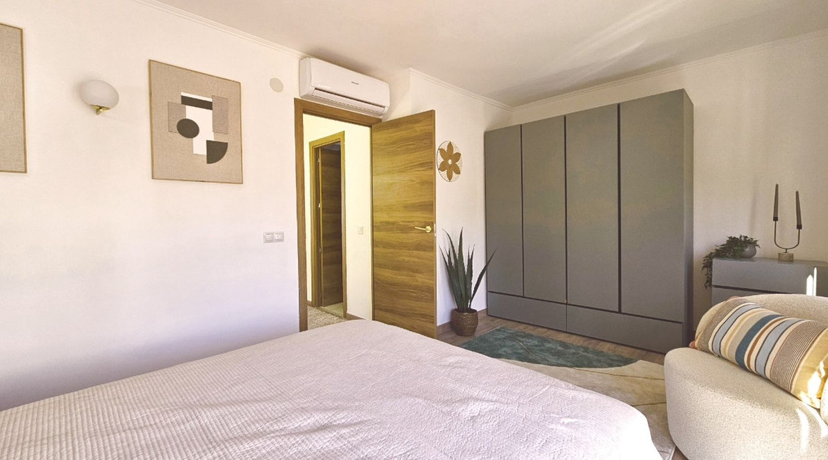 4 Bed Townhouse for sale in Calahonda Costa Del Sol, Málaga, Spain