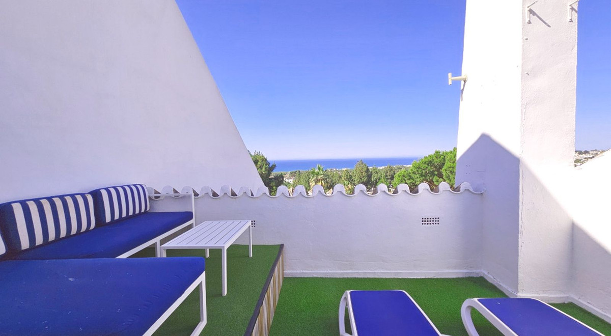 4 Bed Townhouse for sale in Calahonda Costa Del Sol, Málaga, Spain