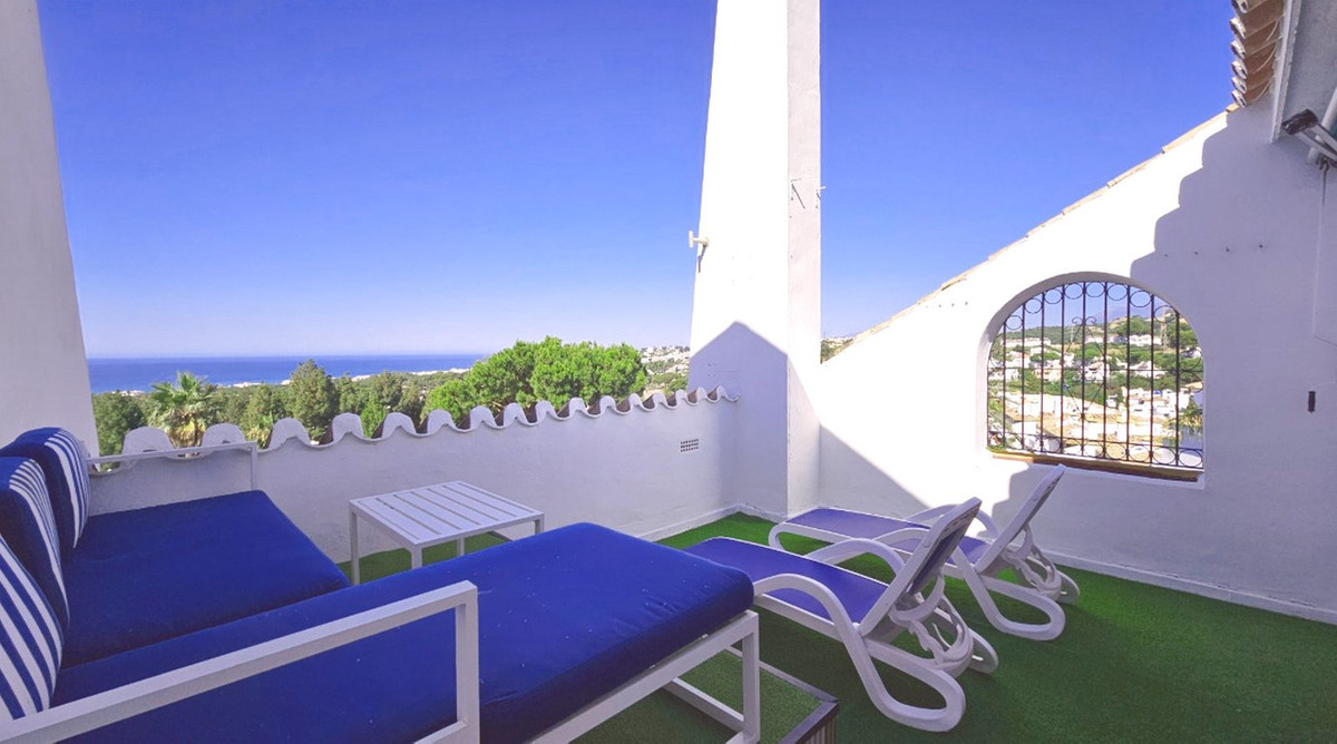 4 Bed Townhouse for sale in Calahonda Costa Del Sol, Málaga, Spain