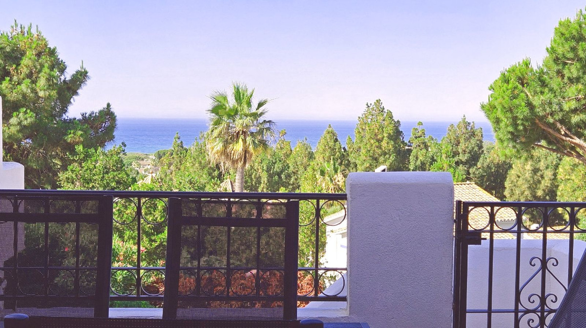 4 Bed Townhouse for sale in Calahonda Costa Del Sol, Málaga, Spain