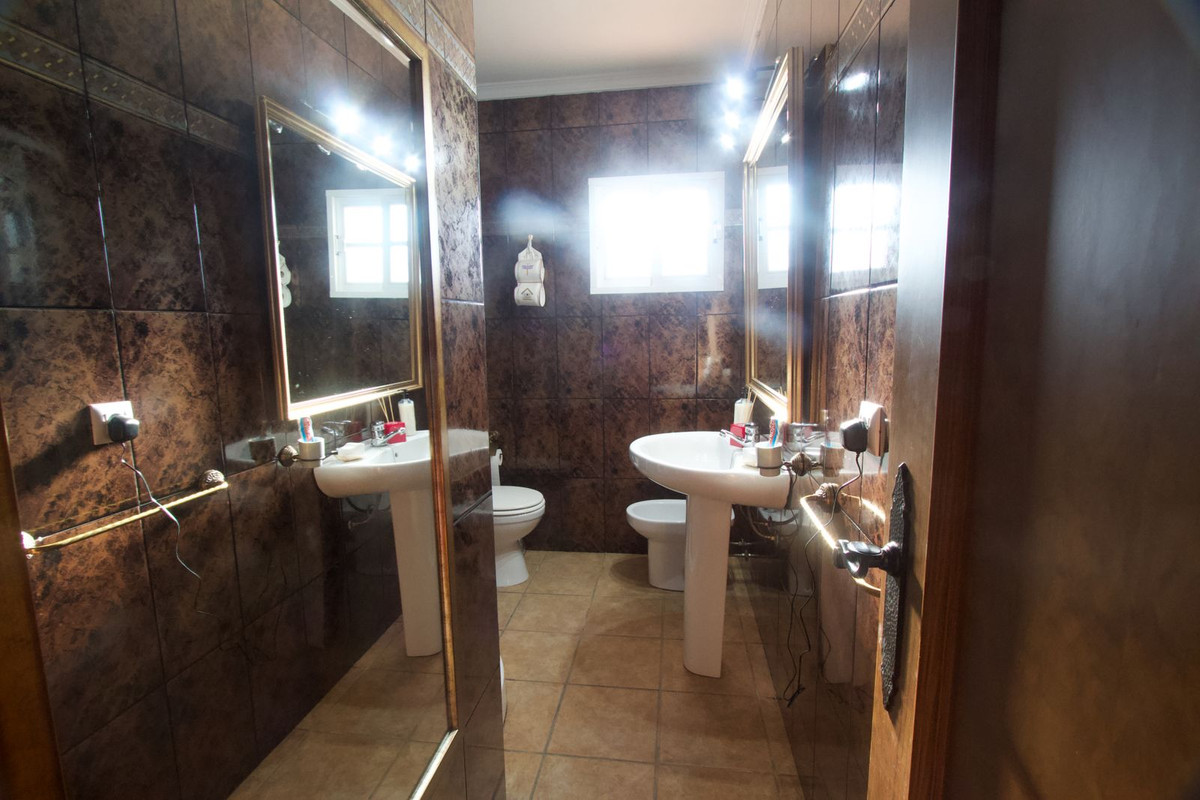 Se vende Pareada de 3 dormitorios en Costa Del Sol, Málaga, España